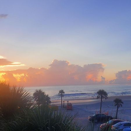 Beachside Bliss Ocean Views & Endless Fun Daytona Beach! Exterior photo