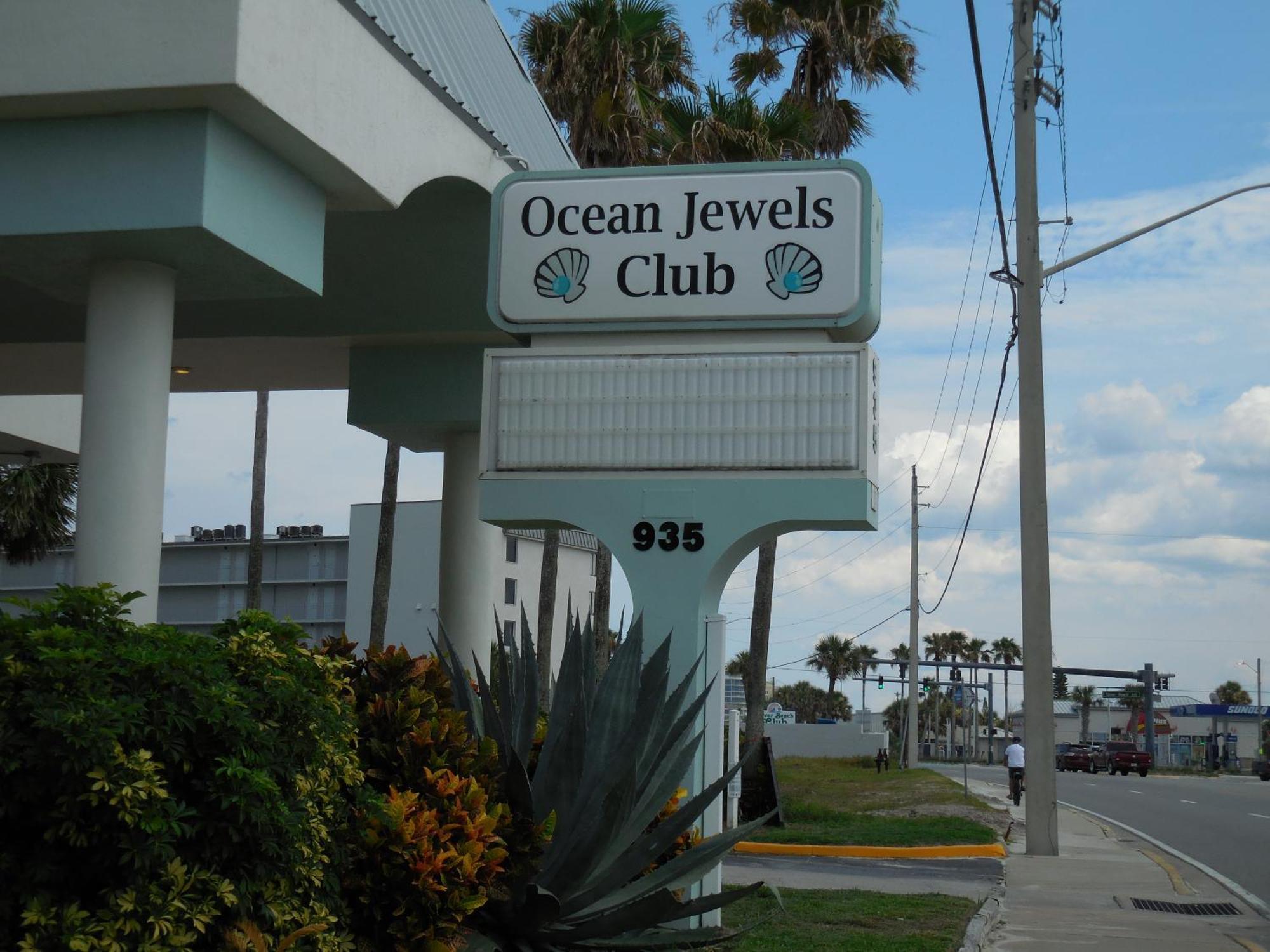 Beachside Bliss Ocean Views & Endless Fun Daytona Beach! Exterior photo