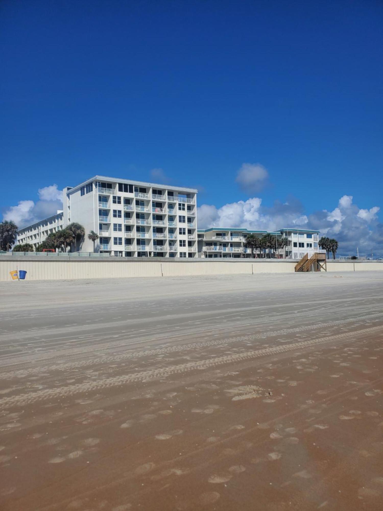 Beachside Bliss Ocean Views & Endless Fun Daytona Beach! Exterior photo